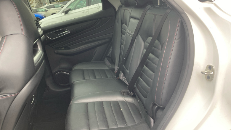 MG Hs 1.5 T-GDI Exclusive 5dr DCT Petrol Hatchback